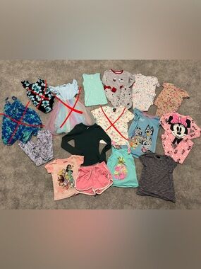 Bundle of girls clothes sizes ranging from size 4-6/small
